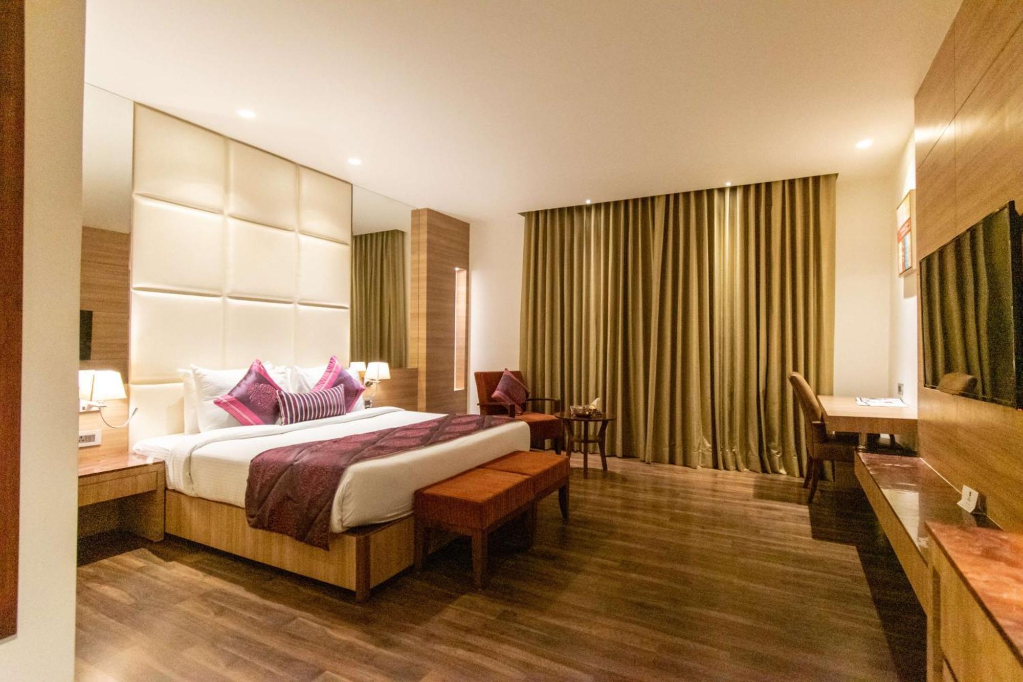 Best Western La Vista Pathankot Luaran gambar