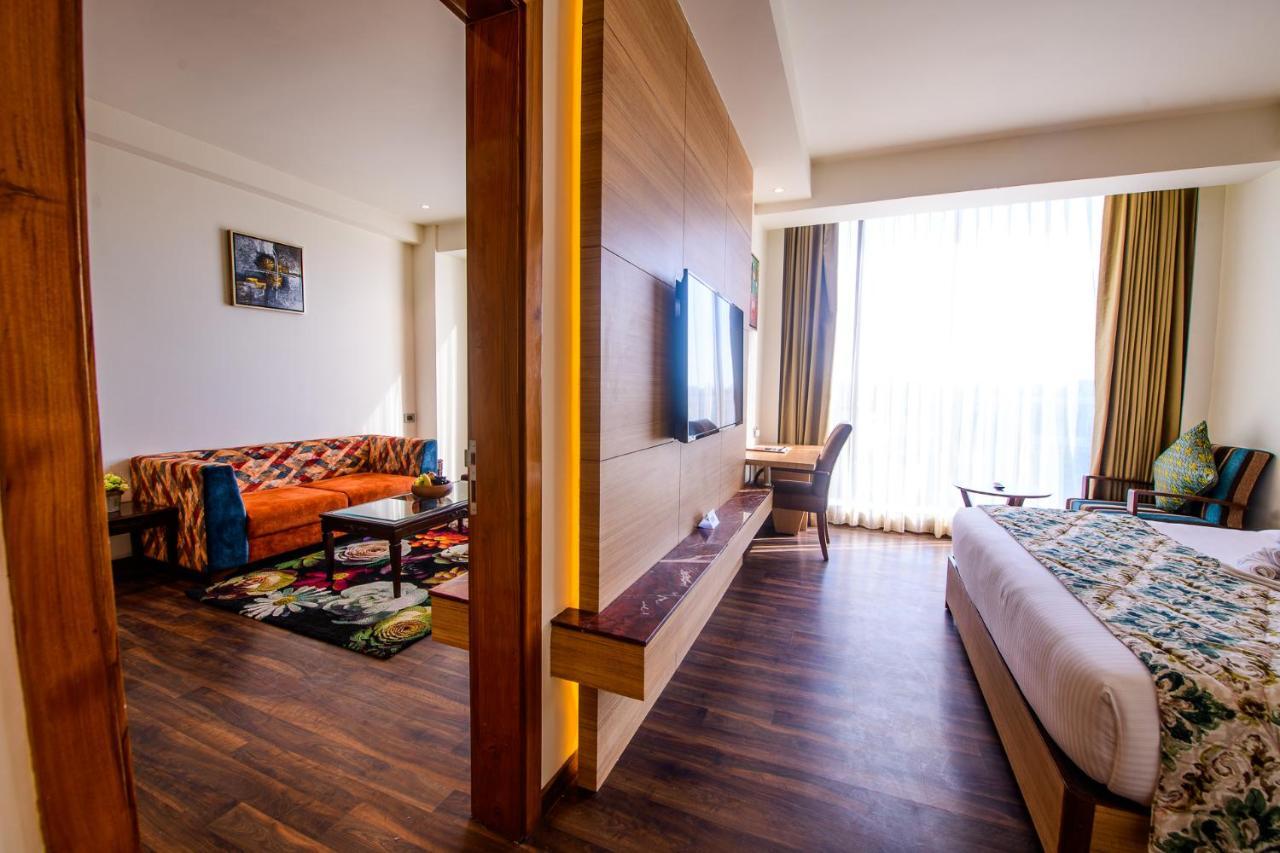 Best Western La Vista Pathankot Luaran gambar